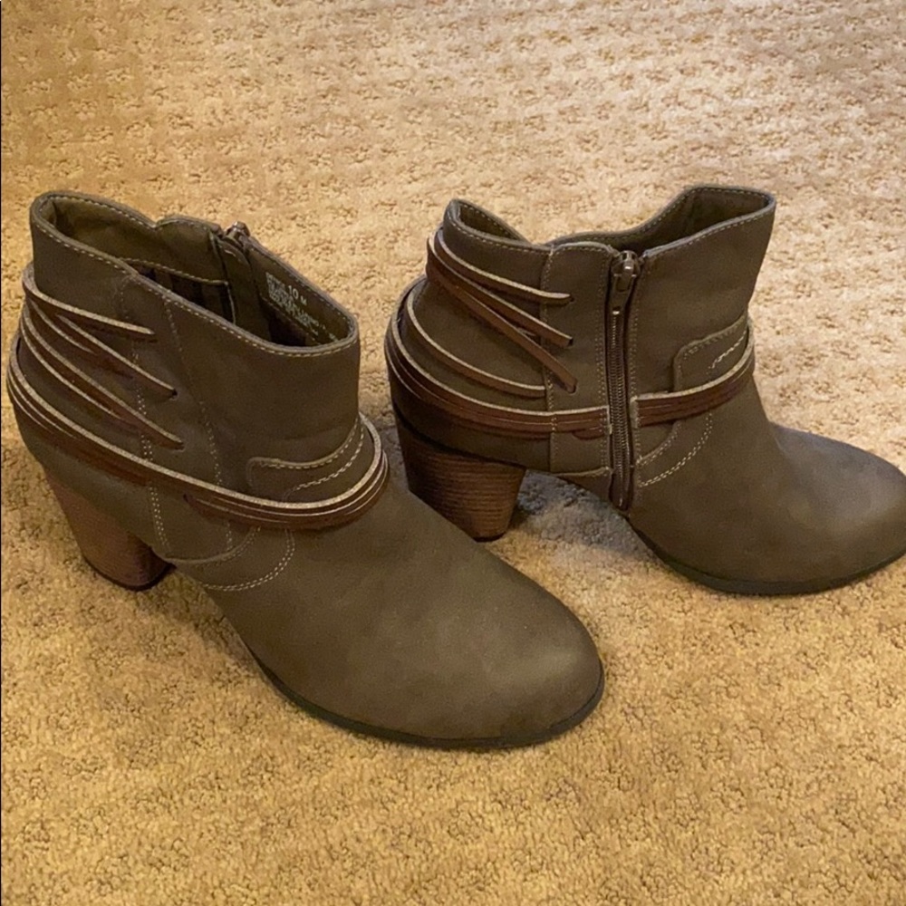 Madden Girl Bootie - image 1